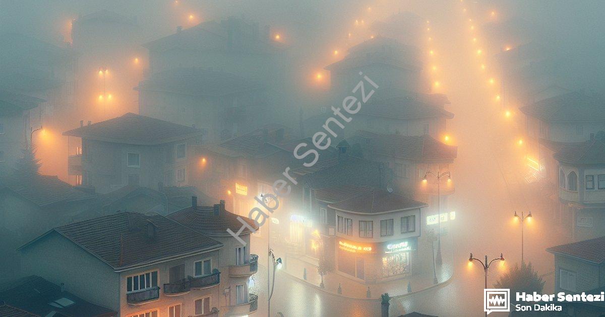 "Denizli'de Sis Kabusu: Görüş Mesafesi 10 Metreye Kadar Düştü" başlıklı haber için fotorealistik, pr